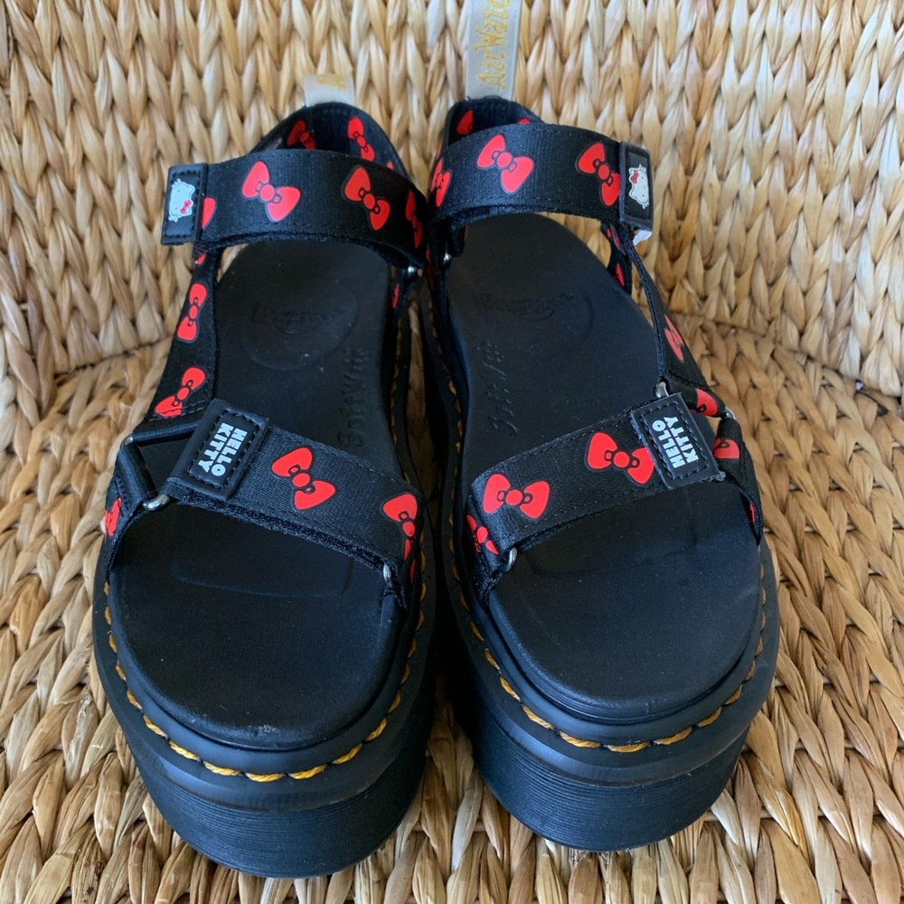 NIB ❤️ Hello Kitty x Dr. Martens Vegan Bow Sandals - Picture 3 of 8